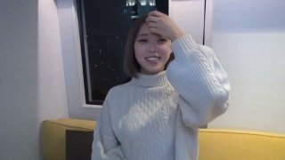 人間尤物長相甜美的妹子，手搓胸部挺拔粉嫩誘惑十足 道具自慰，呻吟騷氣